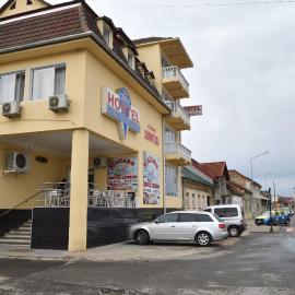 Casa Simescu I, hotel u gradu 'Caransebeş'