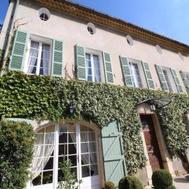 Camps-la-Source에 위치한 호텔 MAISON DE MAITRE 230M² EN PLEIN COEUR DU VILLAGE
