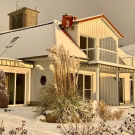 Fischerhus mit Boot,Sauna und Kamin je Seite, viešbutis mieste Bad Kleinen