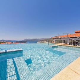 Villa Antea Apartments with Free Parking, Hotel in Dubrovnik