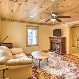 Quaint Appalachian Getaway ~ 2 Mi to Boone!