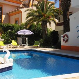 Palm Villa Estudios, hotel u Lagosu