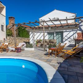 Villa Elm, viešbutis Krke