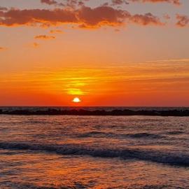 Alba sul Mare Guest House, hotel en Massignano