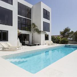 Architect modern design villa in Sitges Hills, hotel din Olivella