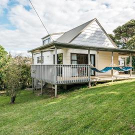 Oneroa Oasis - Oneroa Holiday Home