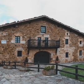 MendiGoikoa Bekoa, хотел в Axpe
