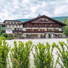 Hotel Sigmunderhof, hotel u gradu Kjenes