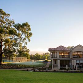 Hidden Valley Resort โรงแรมในWallan