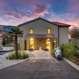 Tarari Luxury Apartment, hotel v destinaci Baška