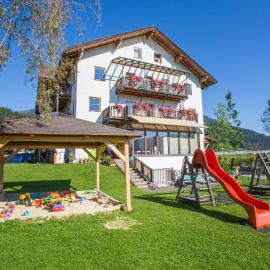 Aparthotel am Reitecksee, hotel u gradu Flahau