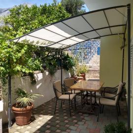 Spacious garden house, Orebić (4+1) – hotel w Orebiciu