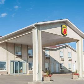 Super 8 by Wyndham Three Hills AB, hotel en Three Hills