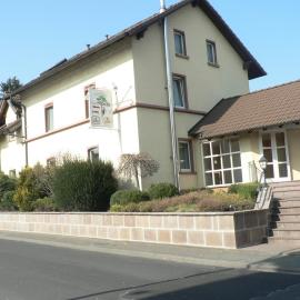 Gasthaus Zum Specht, hotel en Hösbach