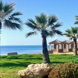 Tranquil Retreat by the Sea, hotel in Vokolidha