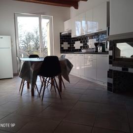 Location gîte proche Gourdon (46300) 4 à 6 personnes, Hotel in Saint-Cirq-Souillaguet