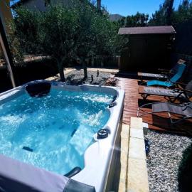 Holiday Home Istra with JACUZZI: Medulin şehrinde bir otel