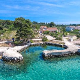 Beachfront Holiday House Zita