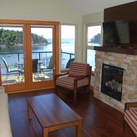 Mayne Island Resort, hotel u gradu Mayne Island
