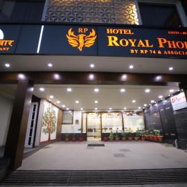 Hotel Royal Phoenix、アグラのホテル