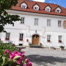 Old Parish House, hotel a Bled
