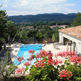 Gîtes Domaine de la Barnerie, hotel in Saint Alban Auriolles