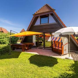 Ferienwohnpark Immenstaad am Bodensee Nurdachhaus Typ 8 NDT 095, hotel in Immenstaad am Bodensee