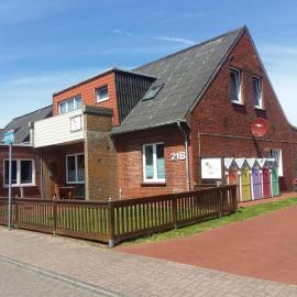 Haus Geert-Bakker-Strasse, hotel in Borkum