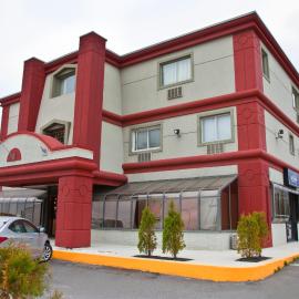 Hotel L'Express, מלון בלונגויי