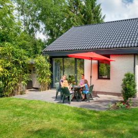Vakantiepark Bosmeer Friesland, hotel v mestu Noordwolde