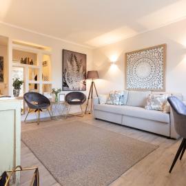 BEACHOME4U3, hótel í Carcavelos