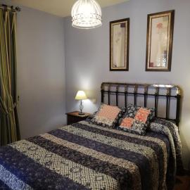 La Casa Madrona, hotel in Villacastín
