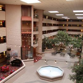 Ramada by Wyndham Viscount Suites Tucson East, hotelli kohteessa Tucson