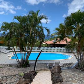 Gîtes BB, hotel u gradu Bouillante