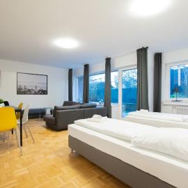 Tolstov Apartments - 1 , 3 and 4 Room Apartments - 20 min Messe DUS & Airport DUS, hotell i Meerbusch