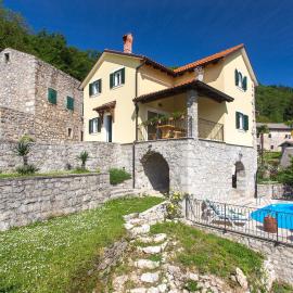 Villa Sirotnjak, хотел в Ловран