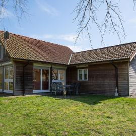 Haus Janina โรงแรมในRieste