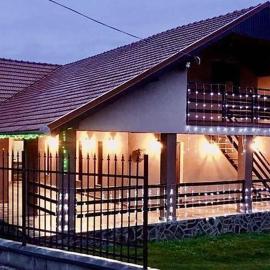 Pensiunea La Buru, hotel a Căraciu