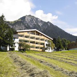Hotel Sonnblick, hotel em Wald am Arlberg