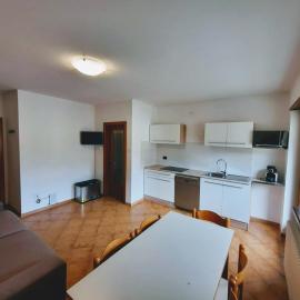 Comano Terme Apart, Hotel in Comano Terme