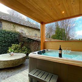 Gîte avec jacuzzi privatif