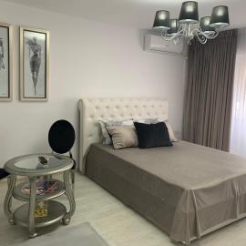 Leon Apartment, hotel in Brăila