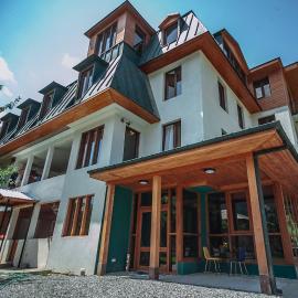 Latour Mestia, hotel v destinácii Mestia