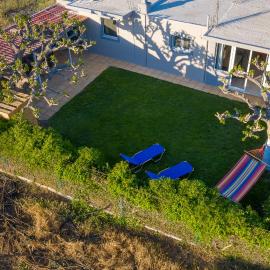 Petrakis Afrathias garden house