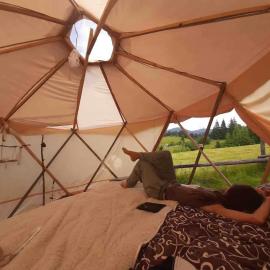Eco glamping - Carpathians. Retreat hub Dzin Space, hotel in Verkhovyna