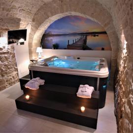Albergo Diffuso Dimora Rossi B&B, hotel em Turi