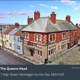 The queens head, hotel u gradu 'Newbiggin-by-the-Sea'