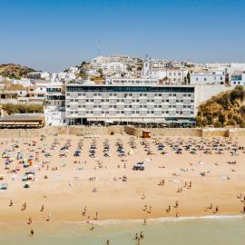 Hotel Sol e Mar Albufeira - Adults Only، فندق في ألبوفيرا