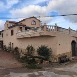 Casa Rural El Huerto del Trucho, hotel di Oliete