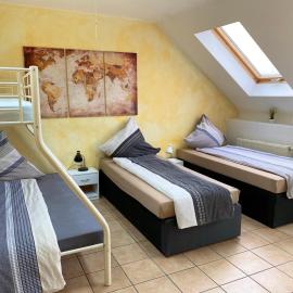 Apartments Rhona I und II Neunkirchen City, hotel en Neunkirchen